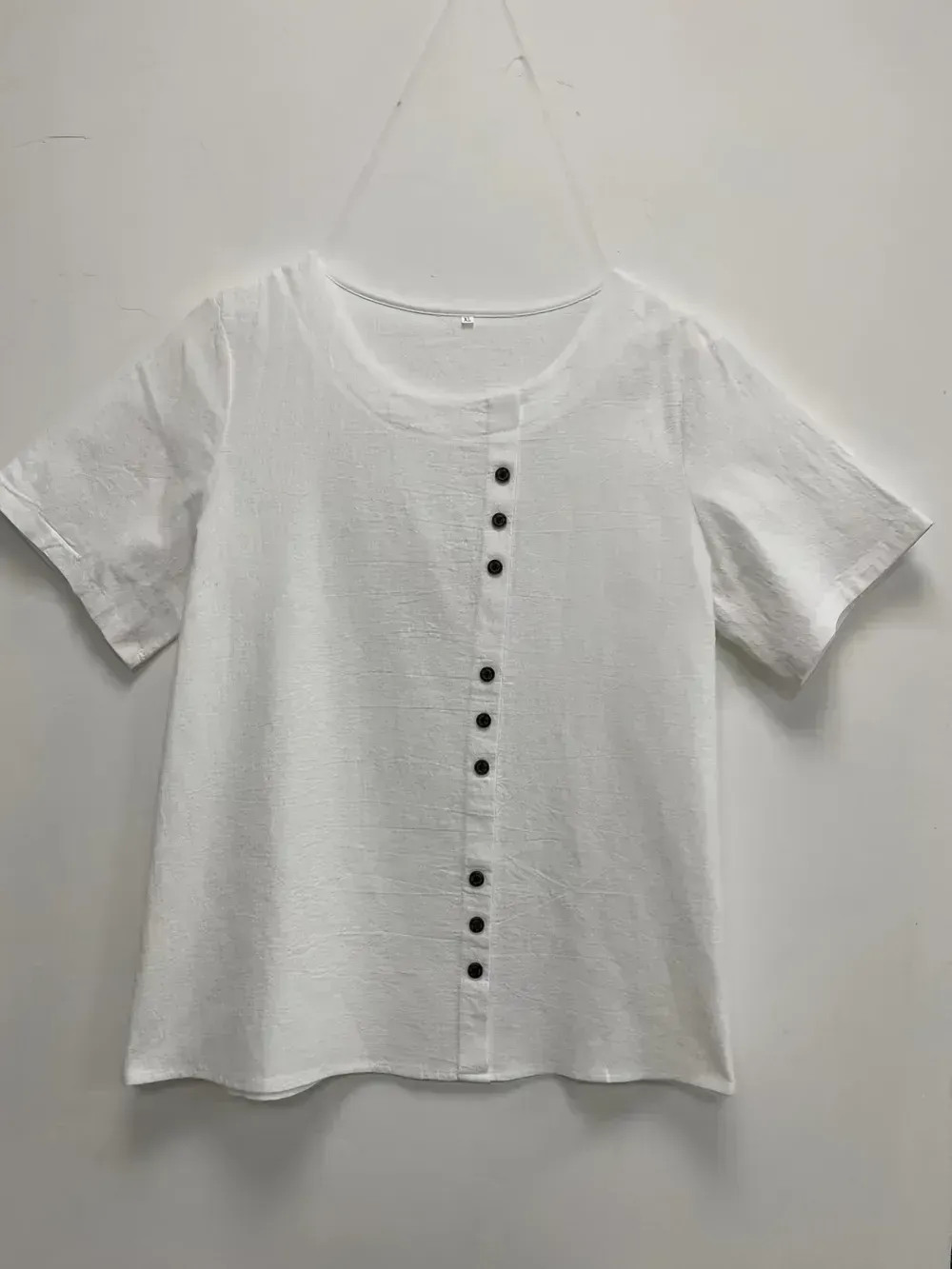 Plus Size Solid Button Decor Short Sleeve T-shirt, Women's Plus Casual Round Neck Tee