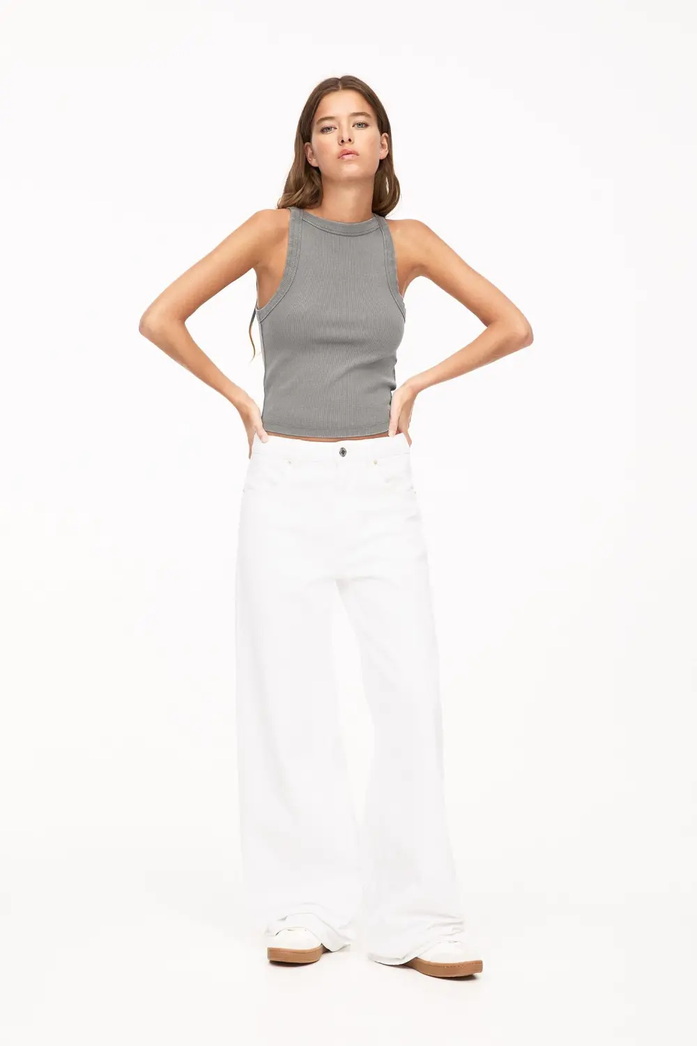 Halter neck tank top with trims