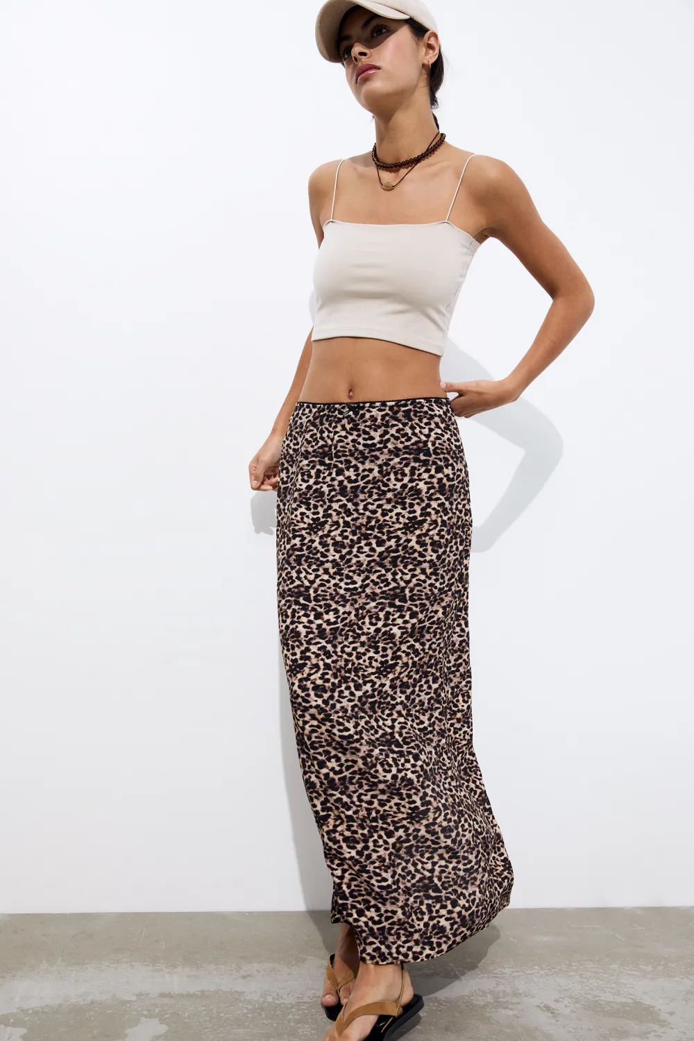 Falda midi leopardo
