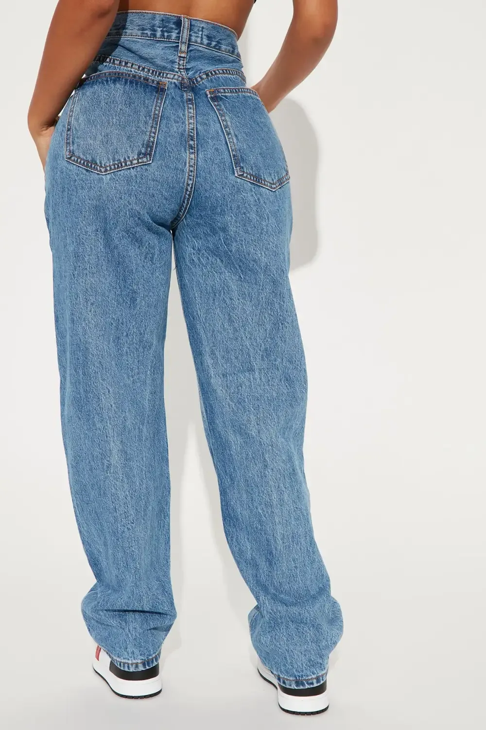 Petite Crossover Straight Leg Jeans - Medium Wash