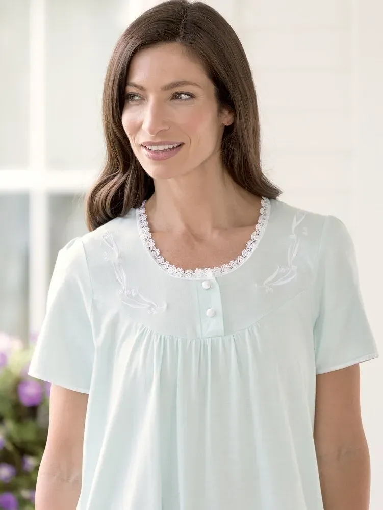Sweet Dreams Short-Sleeve Cotton Nightgown