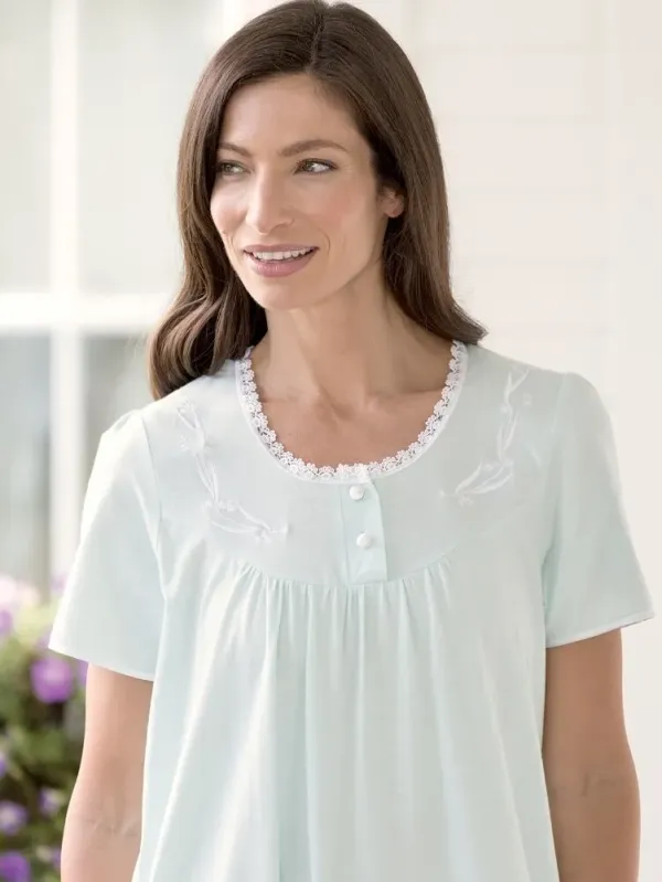 Sweet Dreams Short-Sleeve Cotton Nightgown