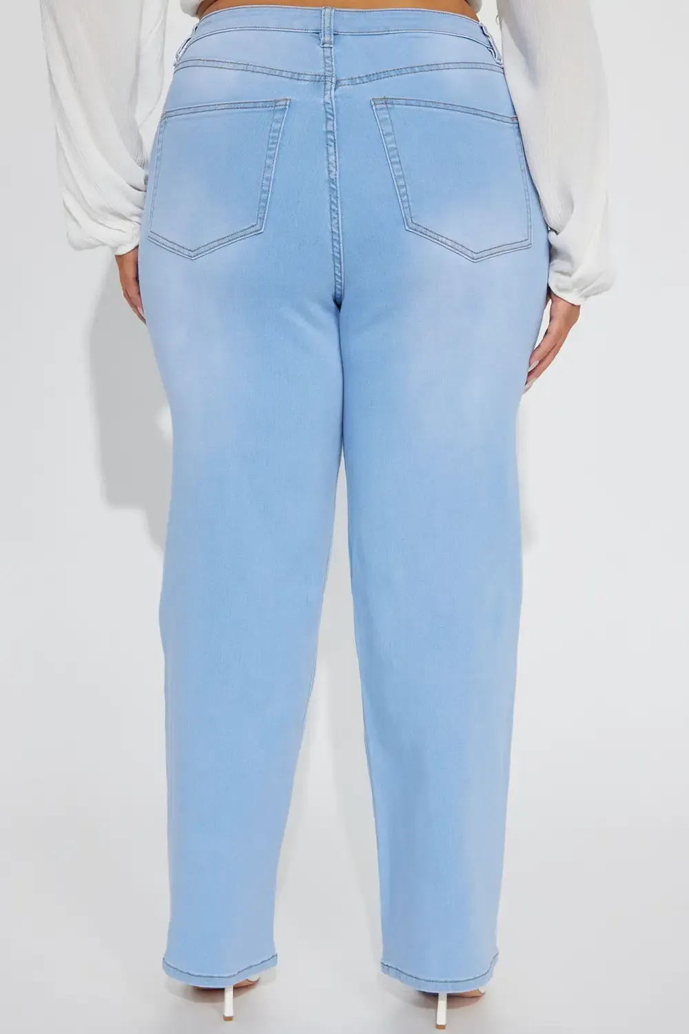 Simply Basic Stretch Straight Jeans - Light Wash