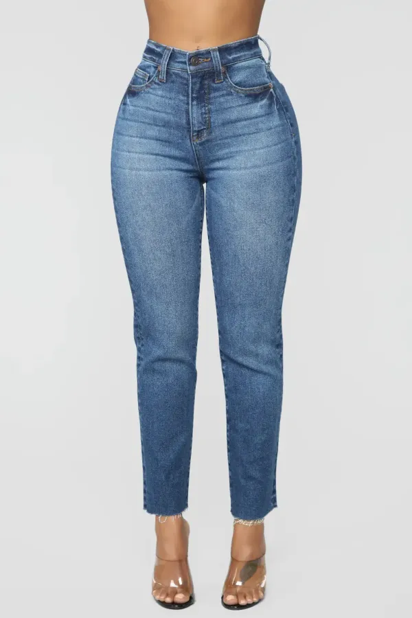 Burning Love High Rise Mom Jeans - Medium Blue Wash
