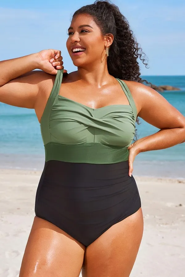 Plus Size Contrast Twist Front Skinny One Piece Swimsuit