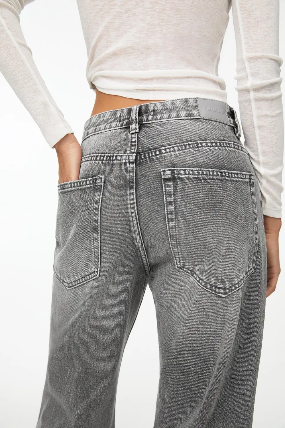 Jeans baggy rectos vuelta bajo