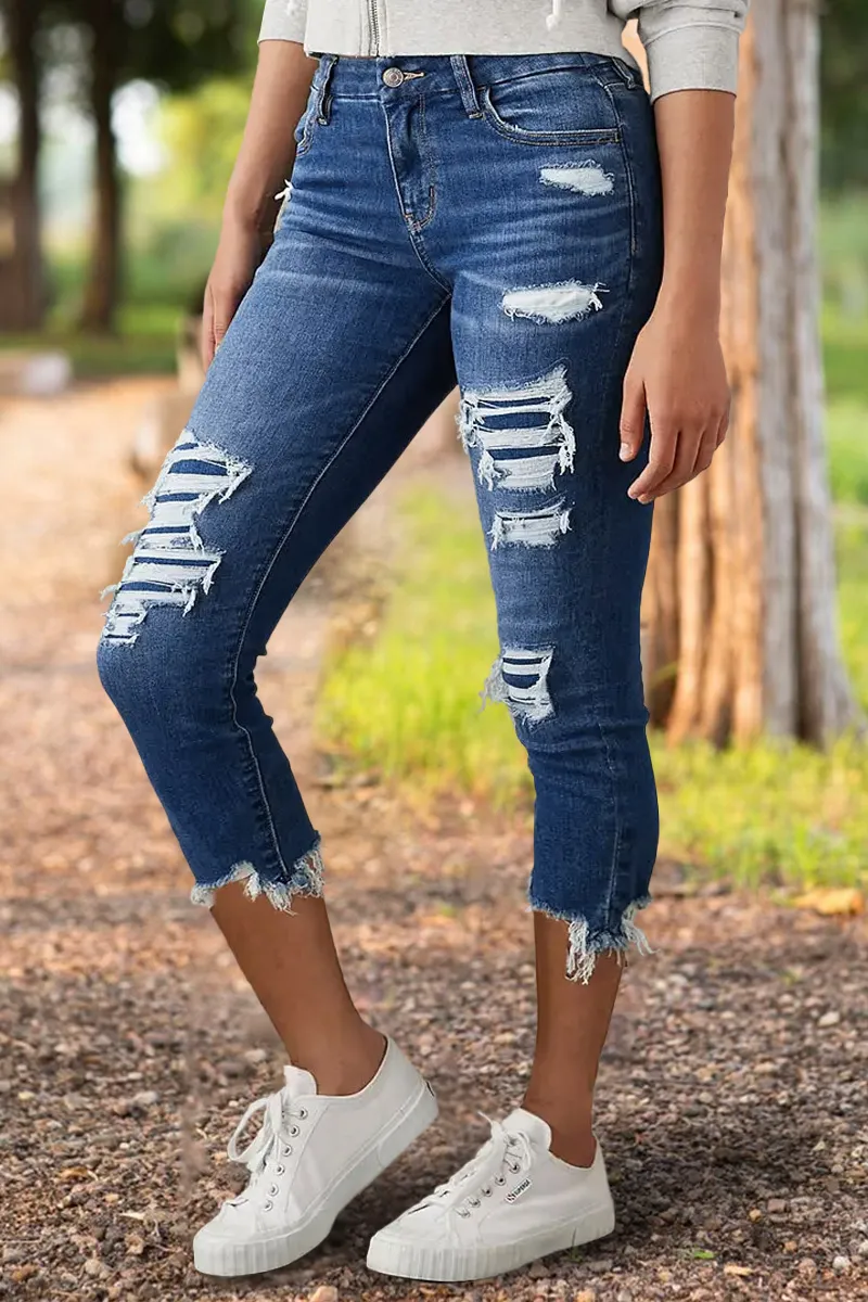 Cut Out Stitch Detail Raw Hem Mid Waist Capri Jeans