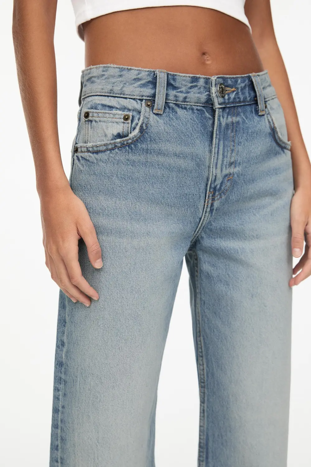Jeans rectos tiro medio