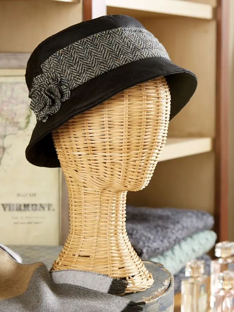 Women's Irish Bucket Hat With Tweed Accents