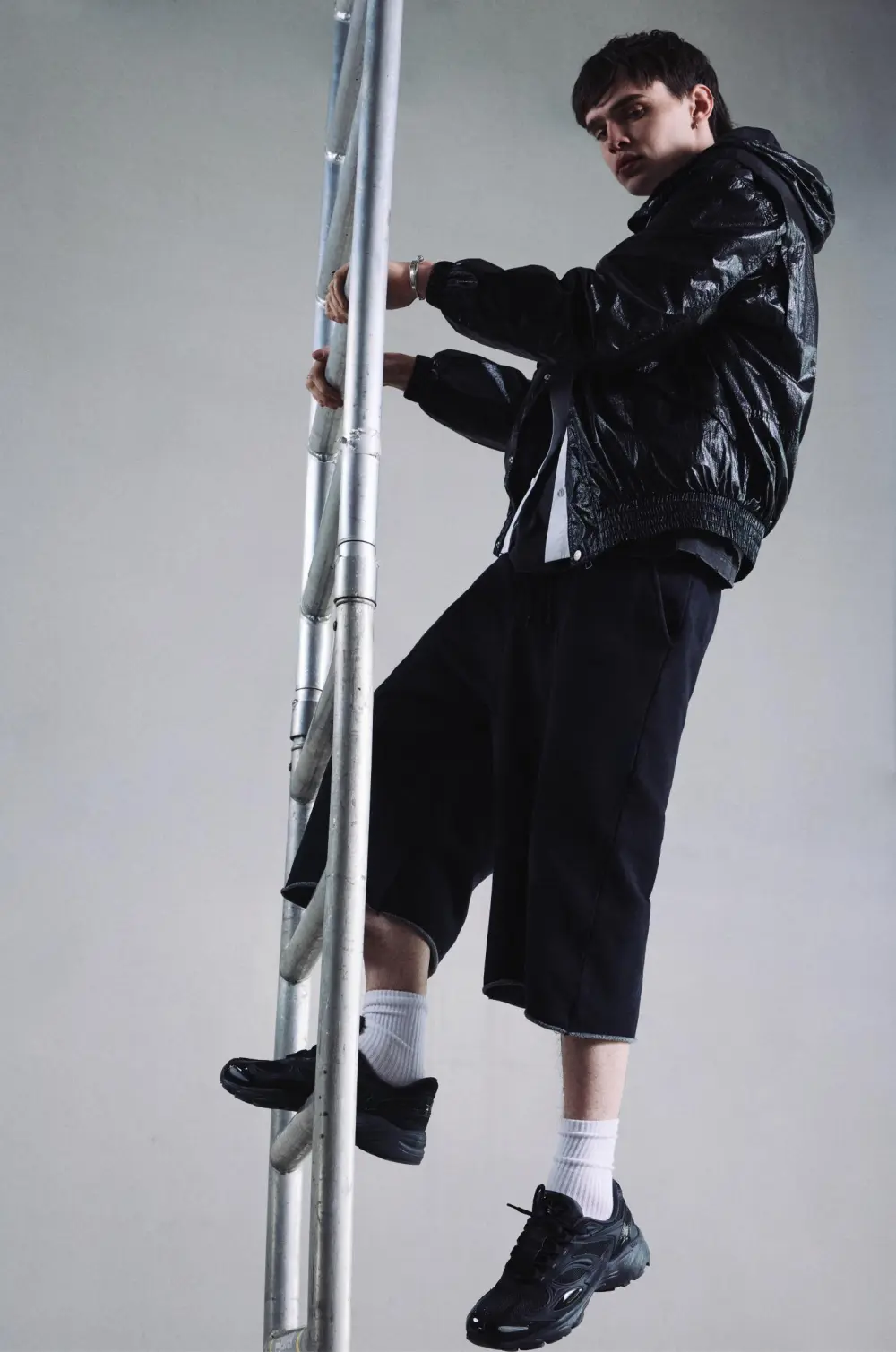 Frayed hem tracksuit Bermuda shorts