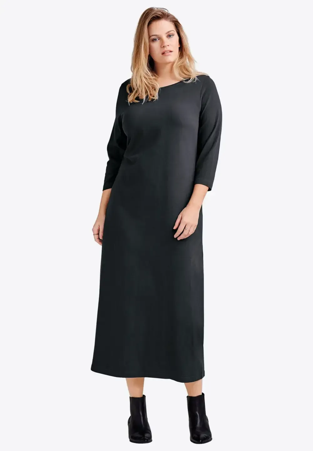 Three-Quarter Sleeve Knit Maxi Dress