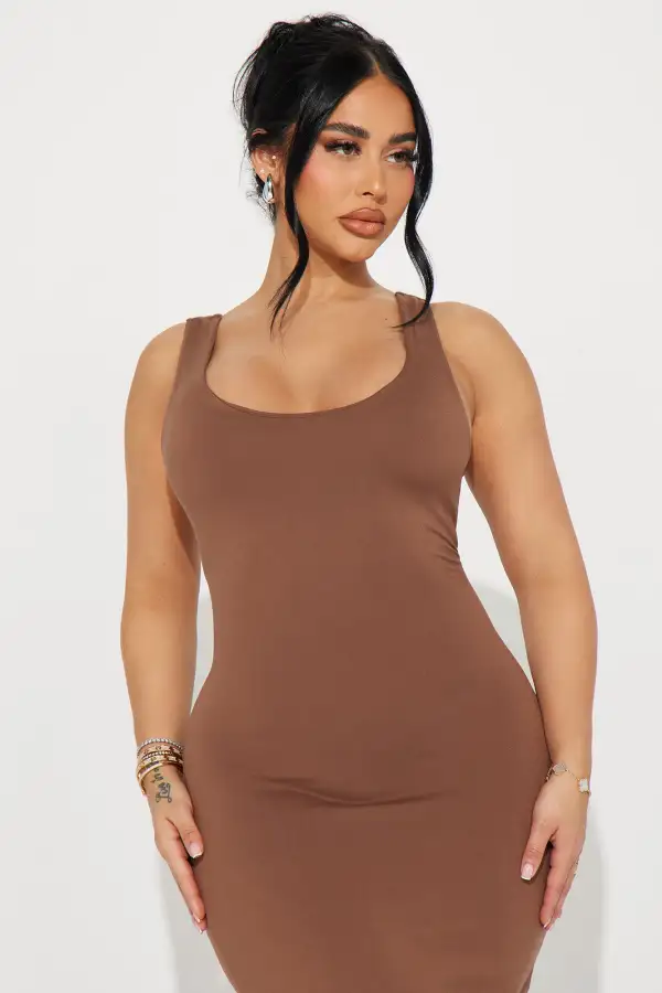 Double Scoop Midi Dress - Chestnut
