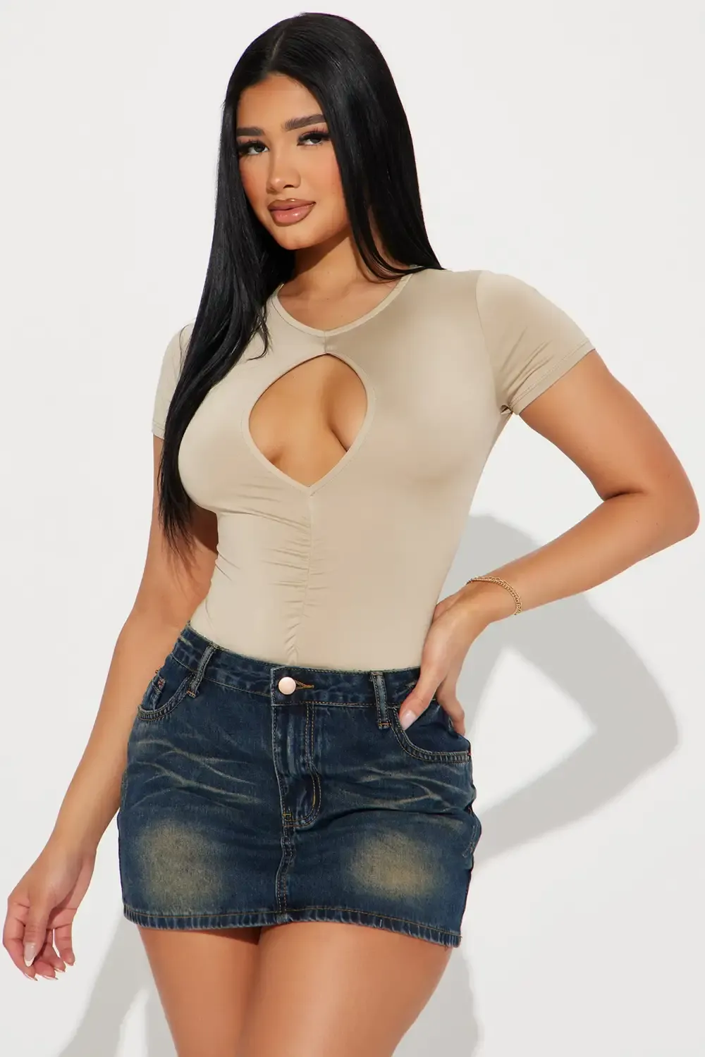 Stand Out Short Sleeve Bodysuit - Taupe