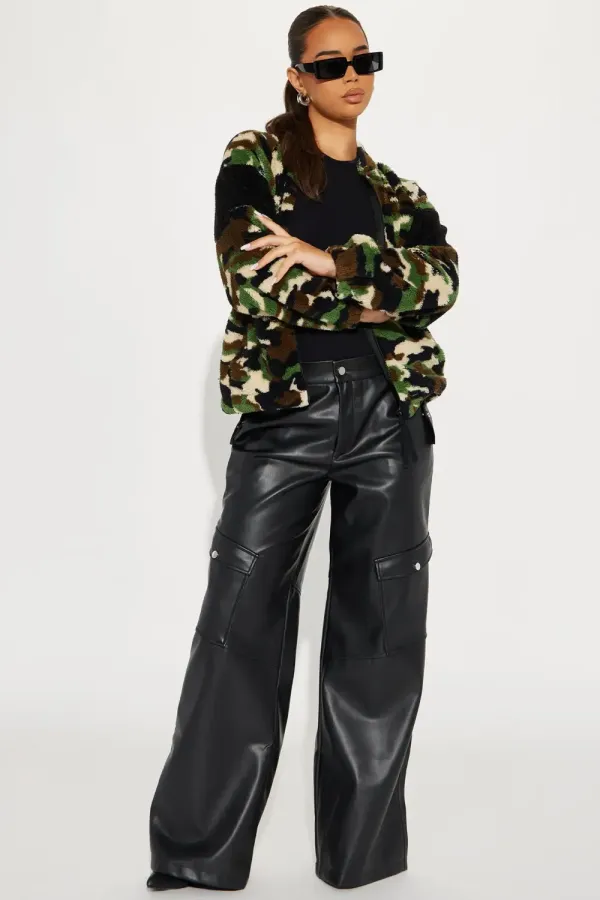 Kylie Camo Sherpa Jacket - Olive/combo